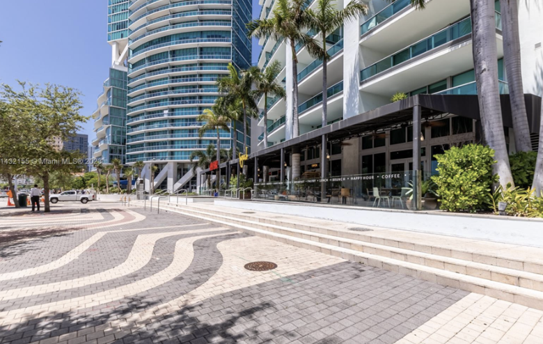 Experience Luxury: Water View Office Space in Downtown Miami